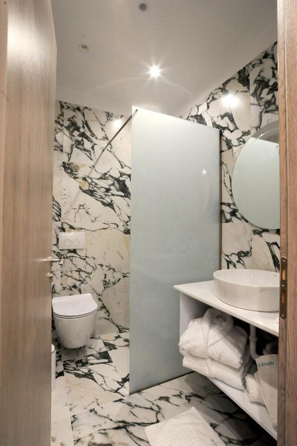 Afrodite Suites Sarandë 외부 사진