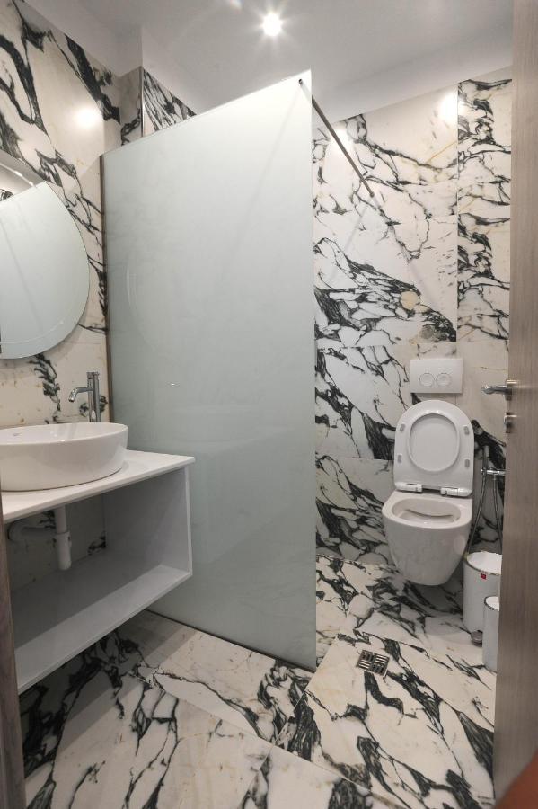 Afrodite Suites Sarandë 외부 사진