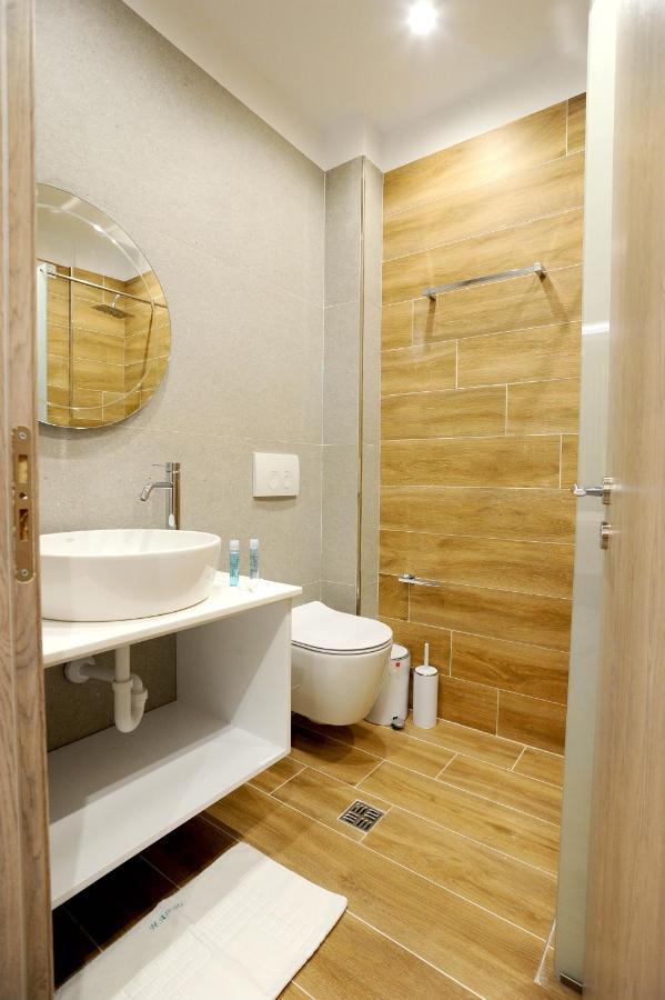 Afrodite Suites Sarandë 외부 사진