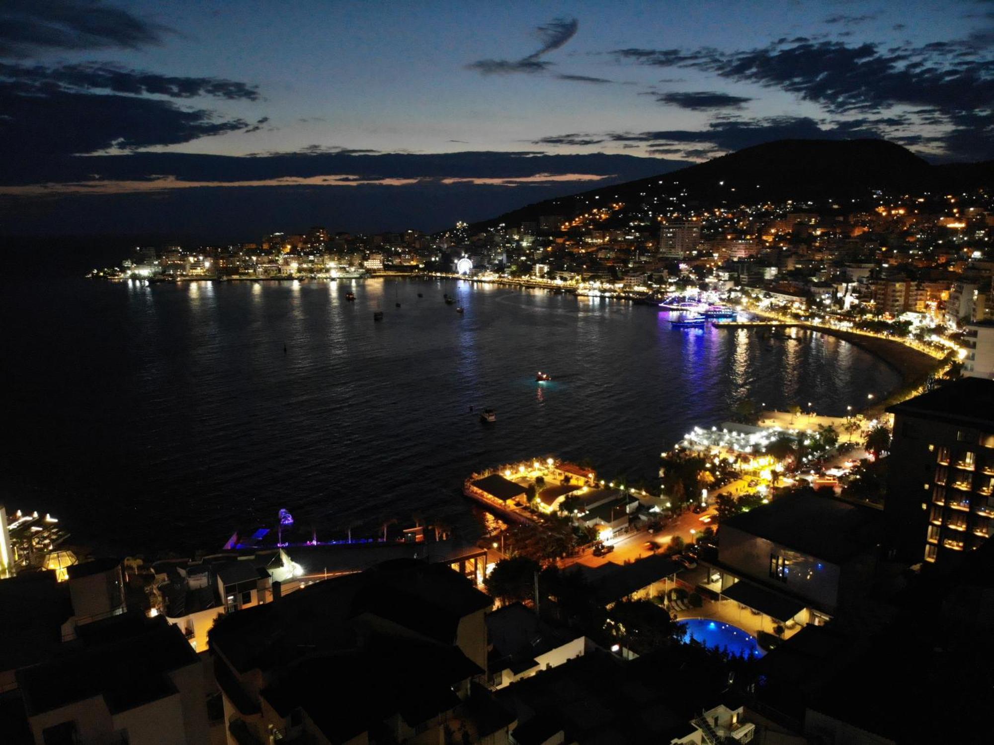 Afrodite Suites Sarandë 외부 사진